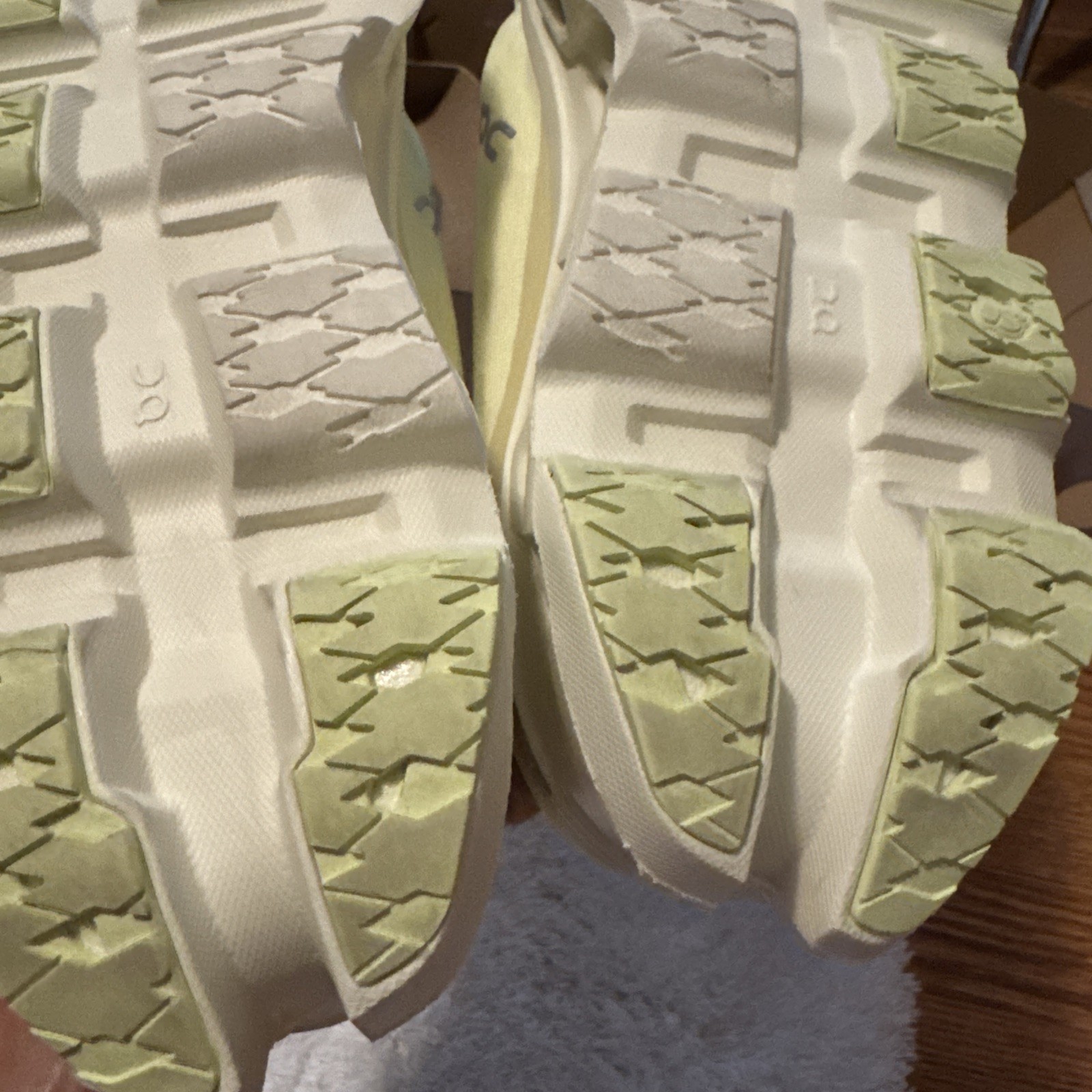 On WMNS Cloudmonster 3 Limelight Seedling Women’s Size 9 – 1 Short Walk See Pics