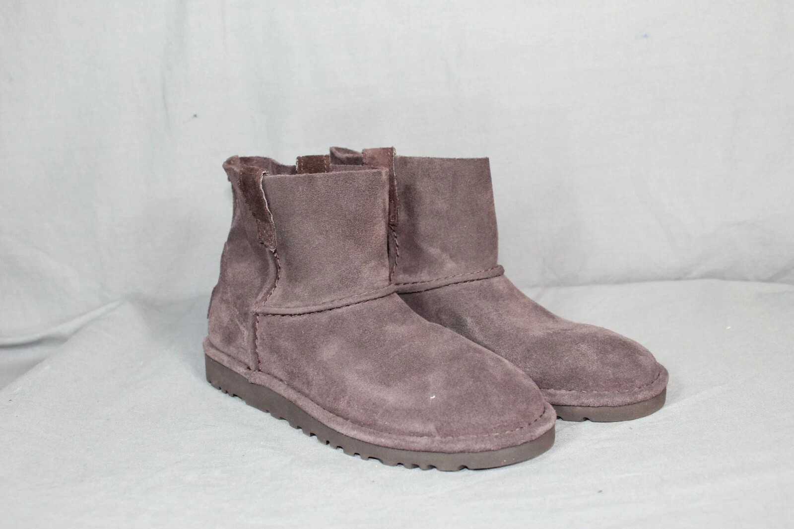 UGG 1017532 Brown Classic Mini Unlined Booties Size 5 Woman’s