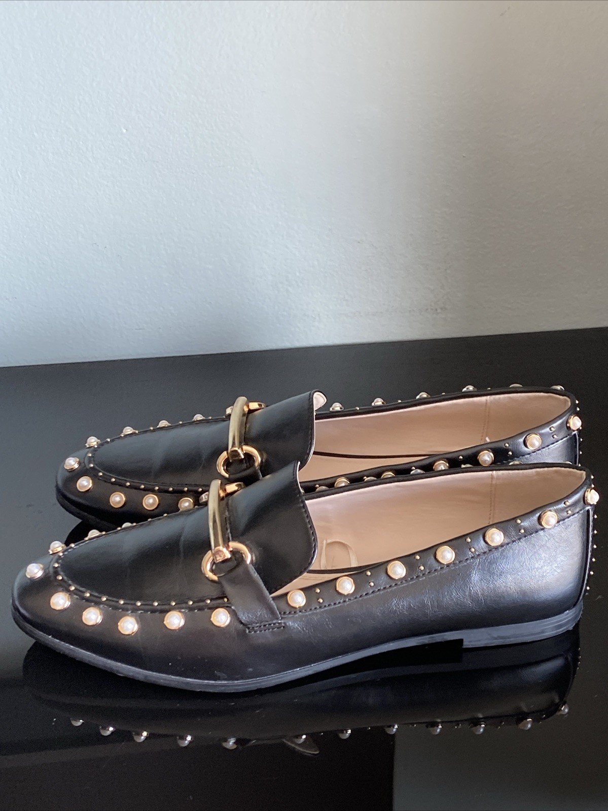 ZARA STUDDED PEARL LOAFERS FLATS LOAFERS SIZE 38 US 7 EUC