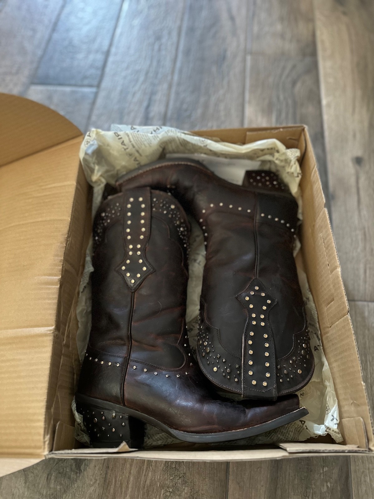 Ariat Rhinestone Cowgirl Boots – Sassy Brown 8 B Medium