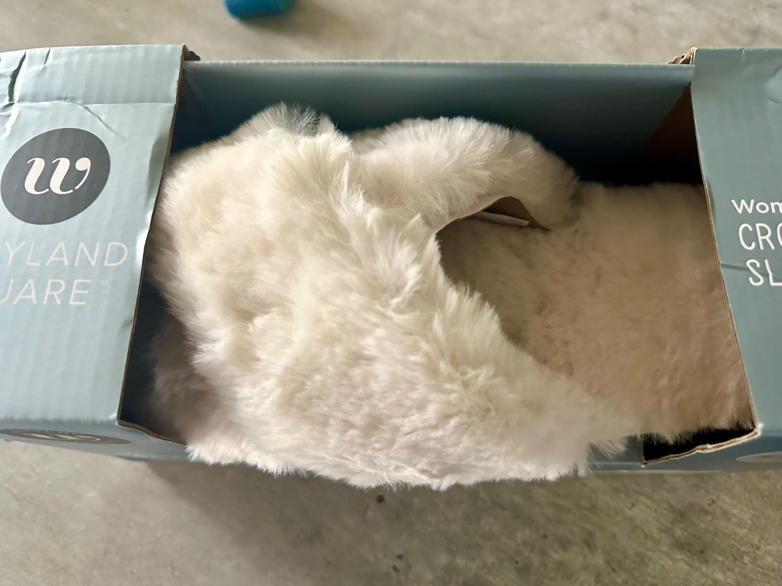 Women’s Cross Slide Slipper Cream Large 10-11