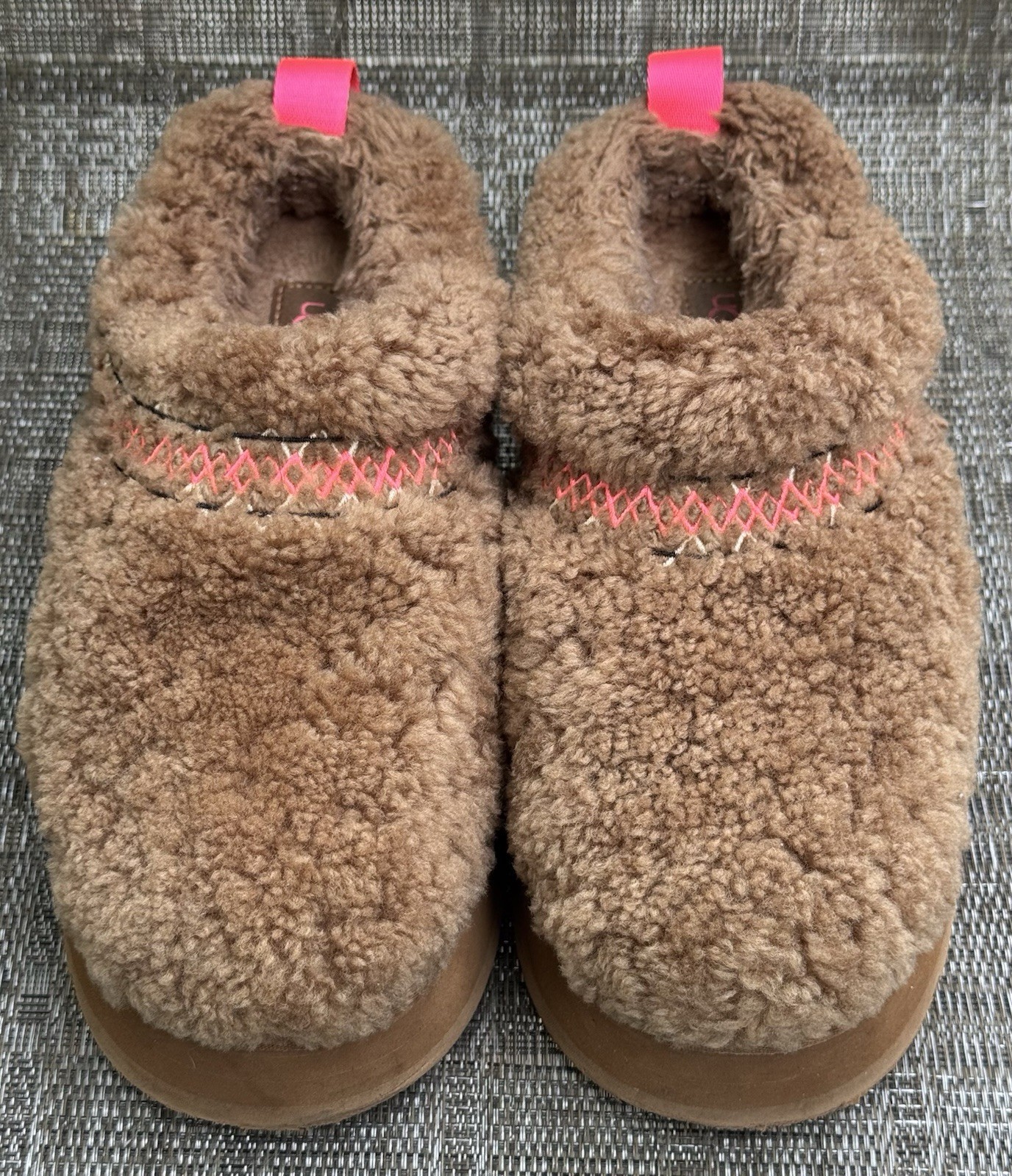 Ugg Tazz Braid Platform Slippers Hardwood Size 9 EUC!