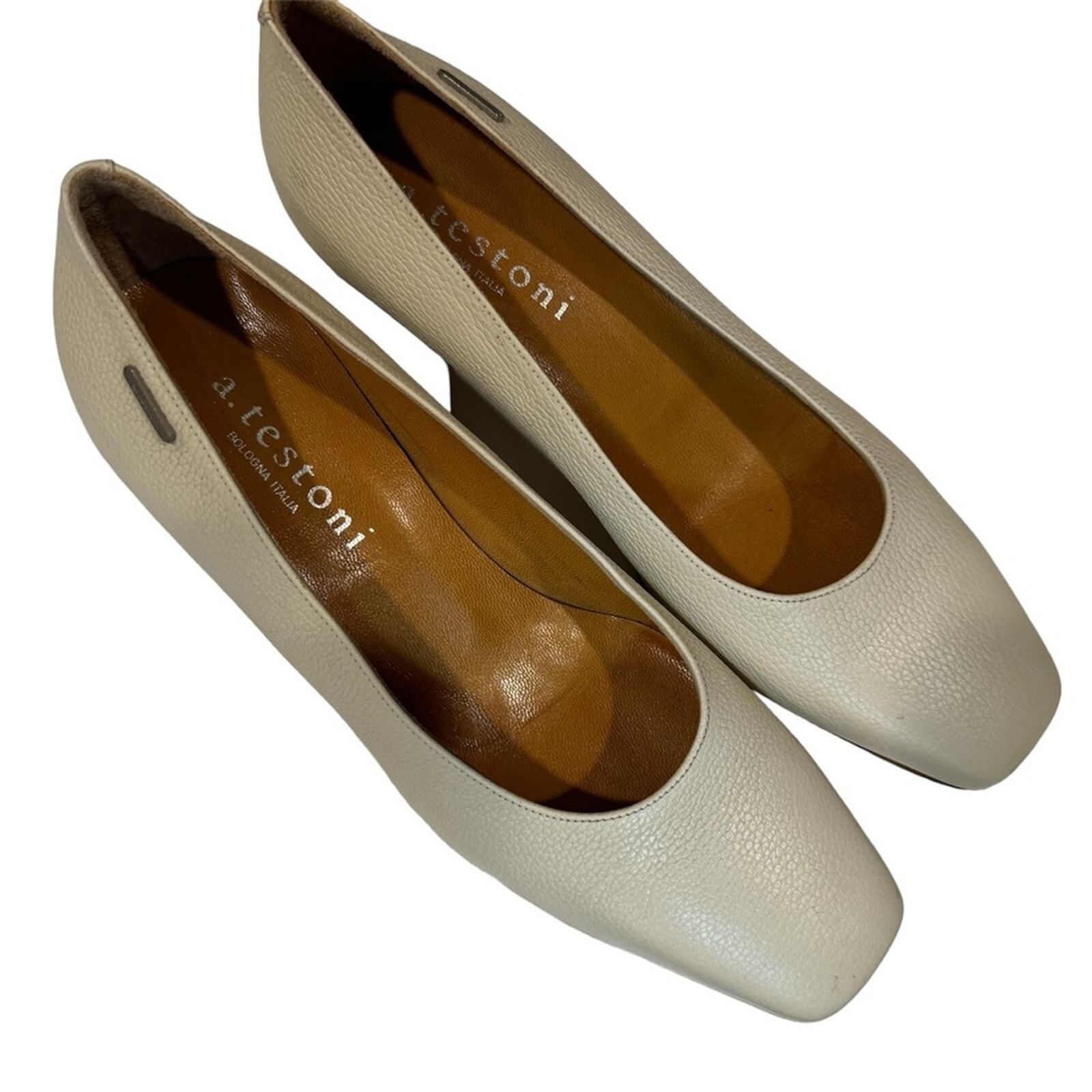 A. Testoni Beige Leather Heels 3″ Square Toe Italy Designer Size 5.5 w/ Dust Bag