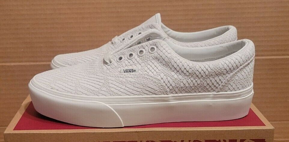 Vans Era Platform (Animal) Emboss Size: 9.5 Women/ Size: 8 Men/ 9.5 Women