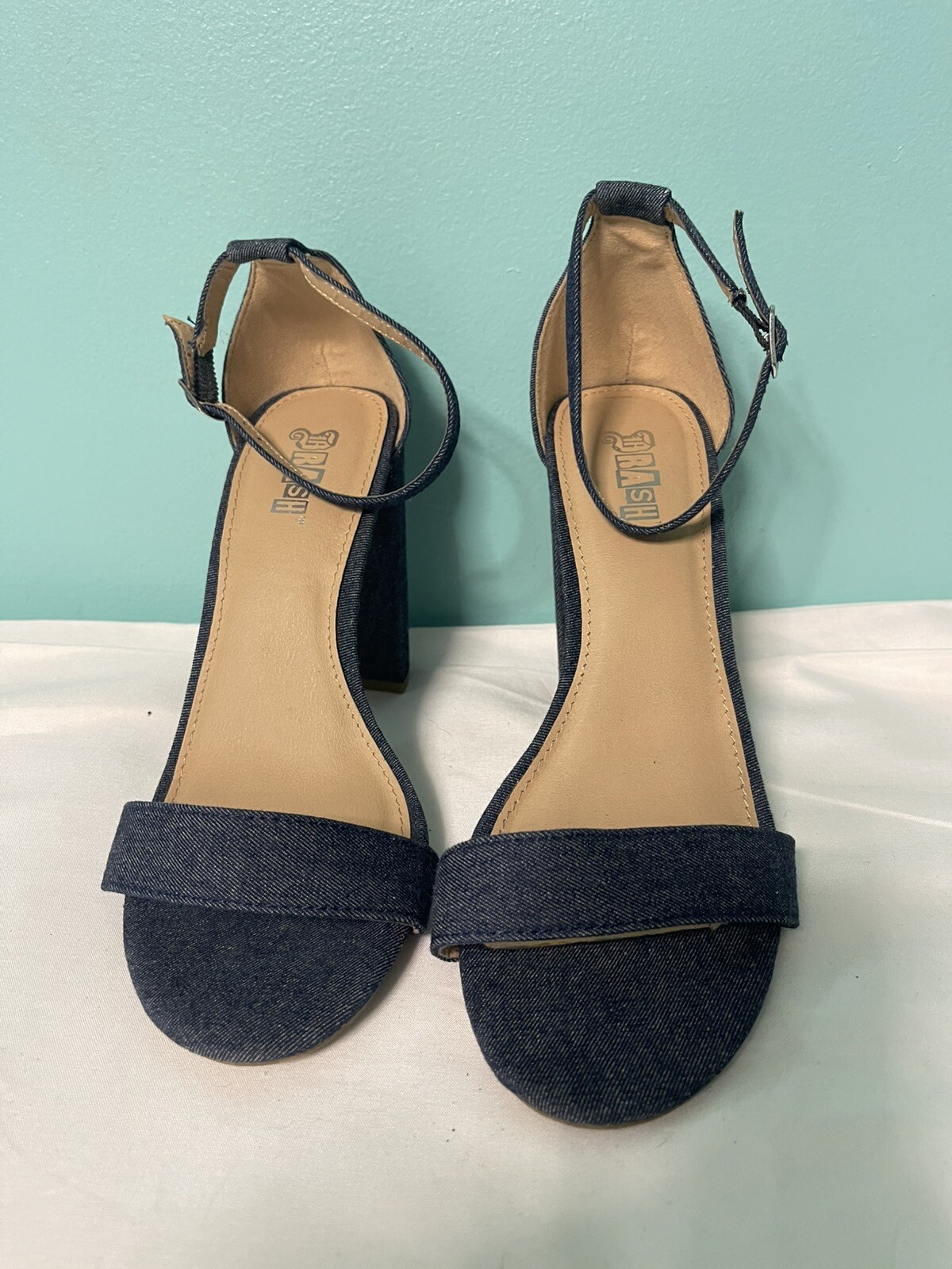 Trash Candy Black Sandal Chunky Heels Size 9. S-264