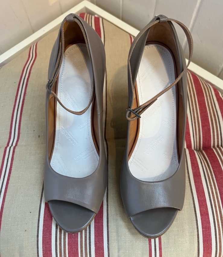 Maison Martin Margiela Taupe Peep-Toe Wood Wedge Heels Size 38 US 8