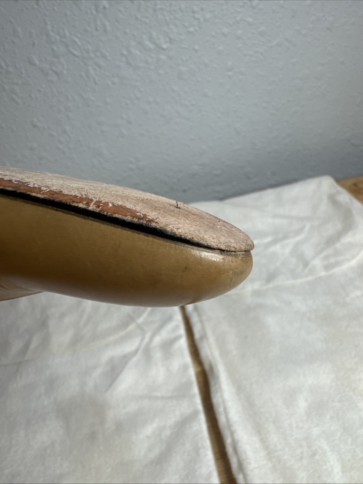 Vintage Salvatore Ferragamo Italy Tan Leather Pumps Shoes sz 8 AAA Narrow