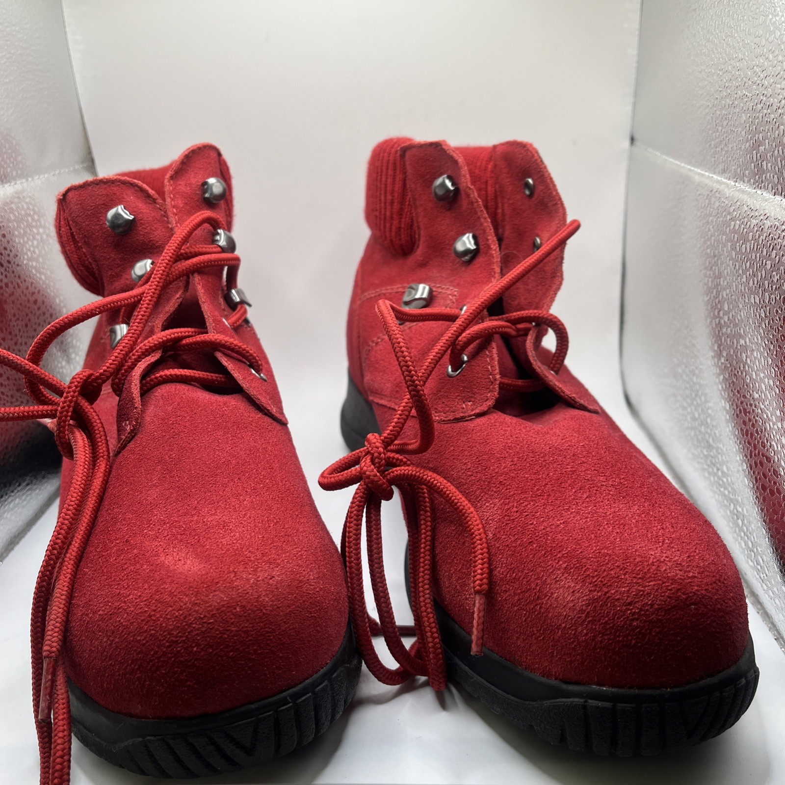 Wanderlust Boston Red Suede Women’s Size 10Boots #183276 eyelet and hook lace up