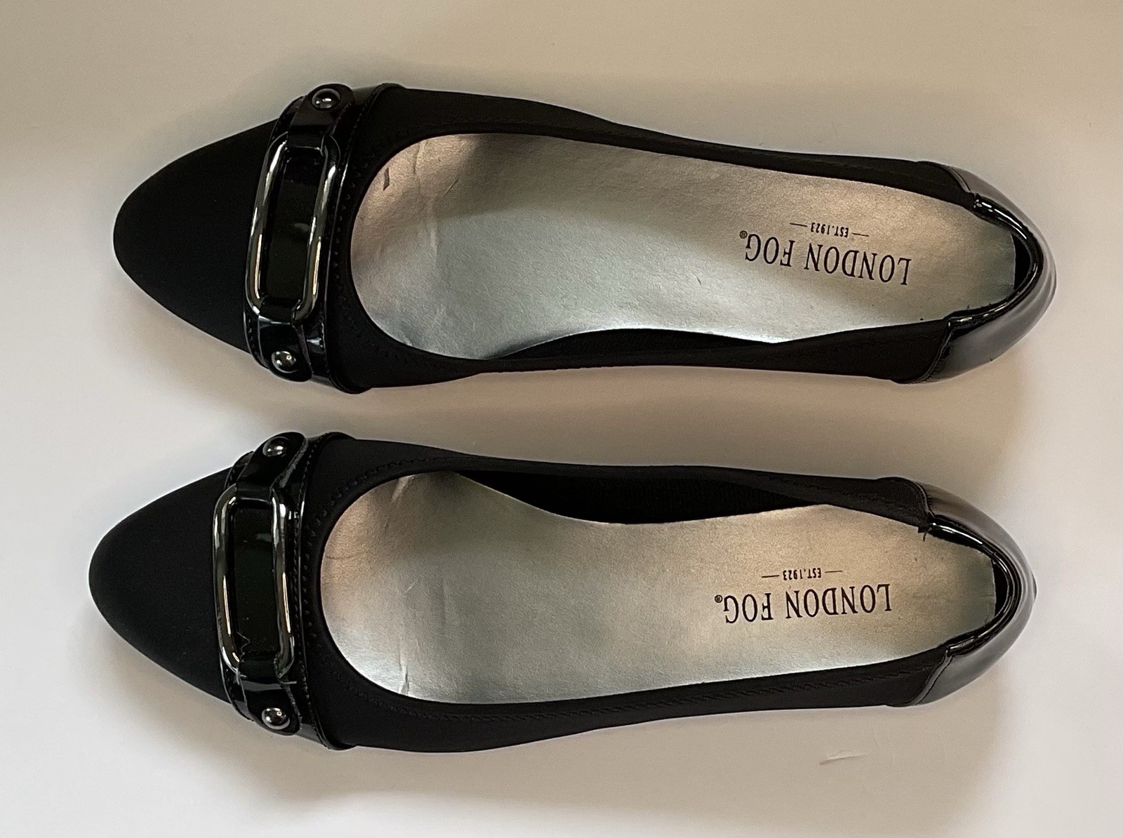 London Fog LFW Chelsea Black Flats Size 8M, Worn Some, Great Condition