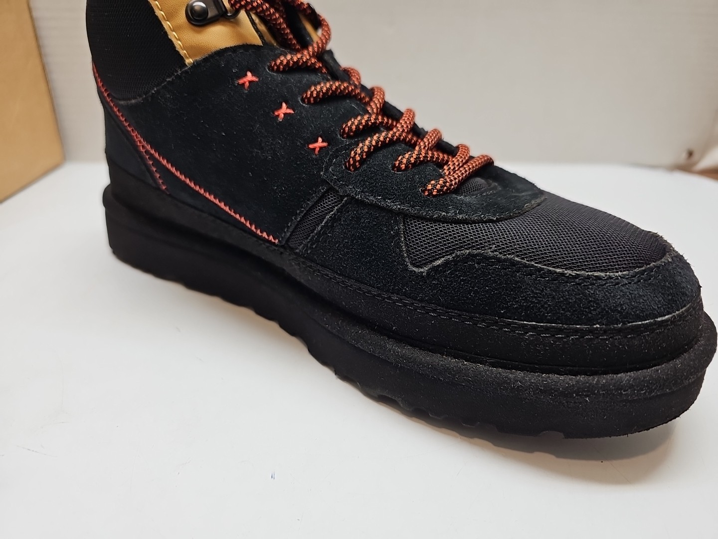 UGG Highland Hi Heritage Size 11 Sneaker Boot Black Suede Textile Mesh
