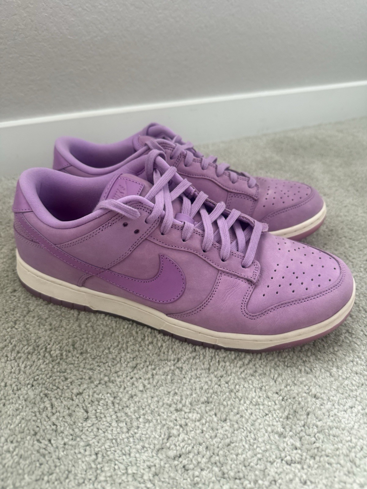 Size 12 – Nike Dunk Premium Low Rush Fuchsia W