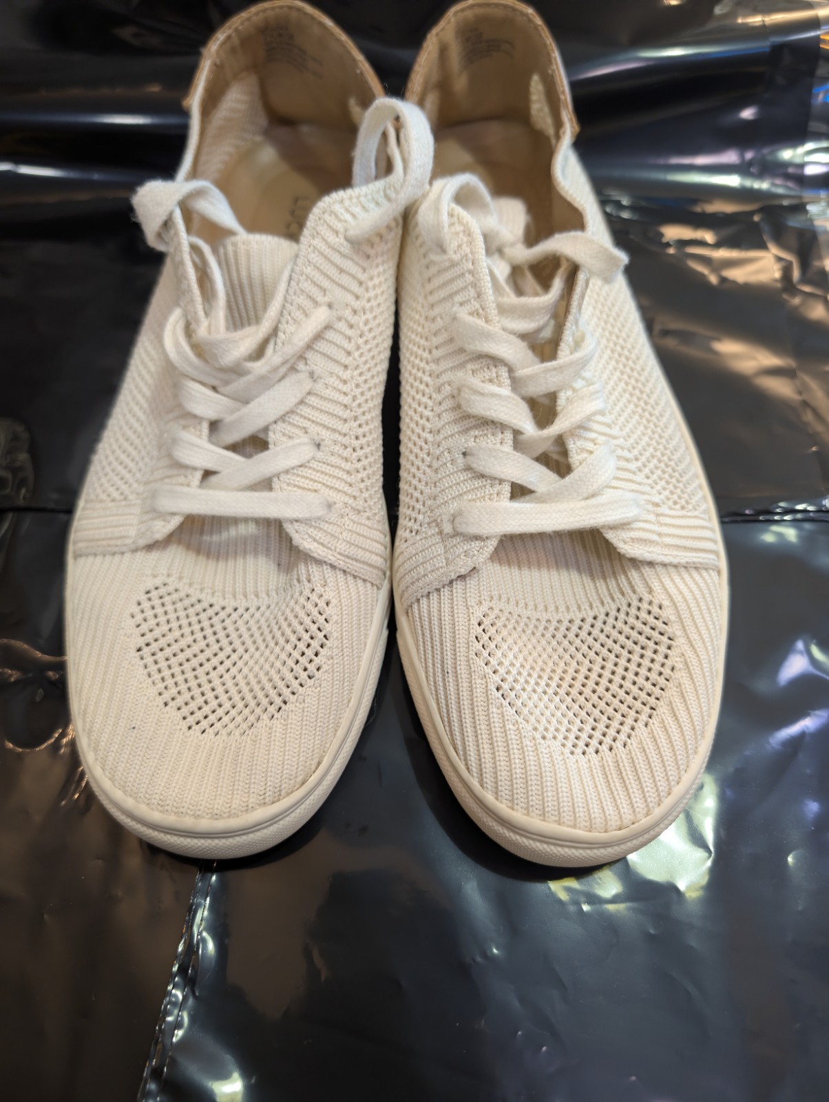LUCKY BRAND Size 7.5 WOMENS OFF WHITE MESH KNIT LACE UP SNEAKERS- LUIKA MILKYWAY