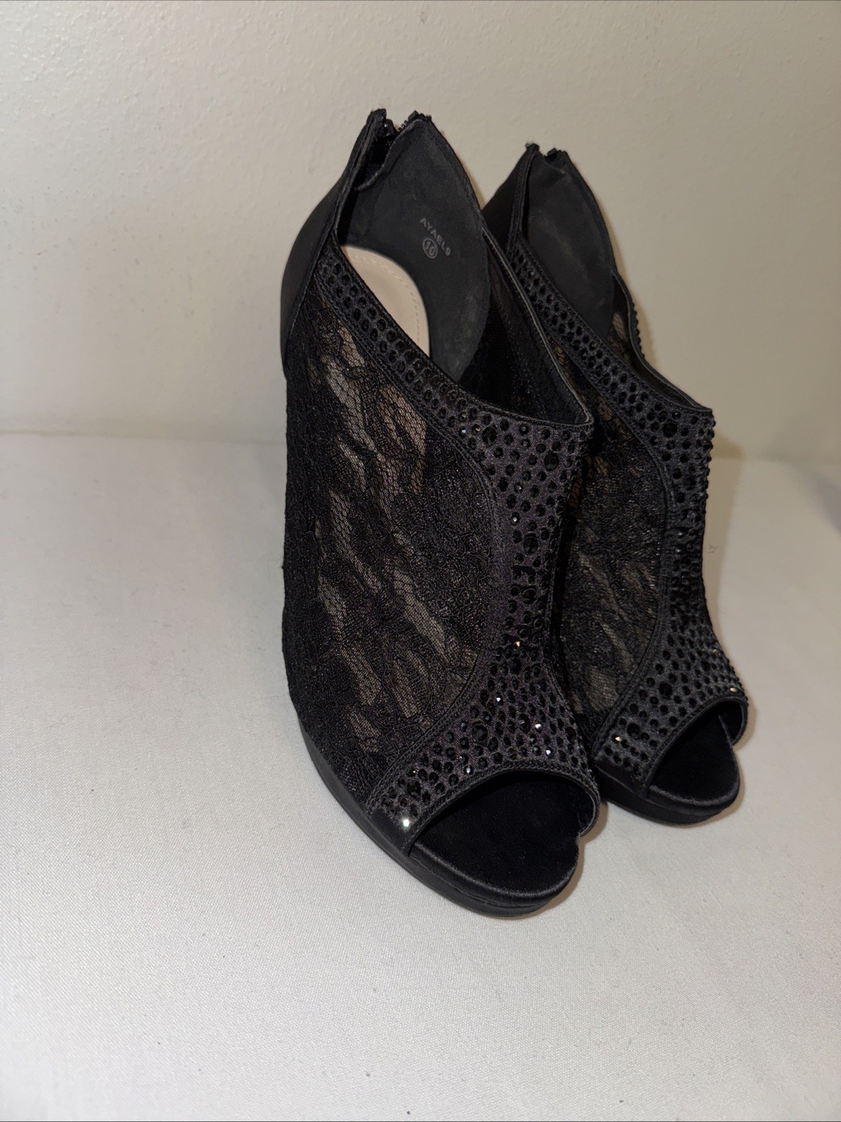 DAVID’S BRIDAL Lace High Heel Shootie with Crystals Sz 10 Black stiletto AYAEL 9
