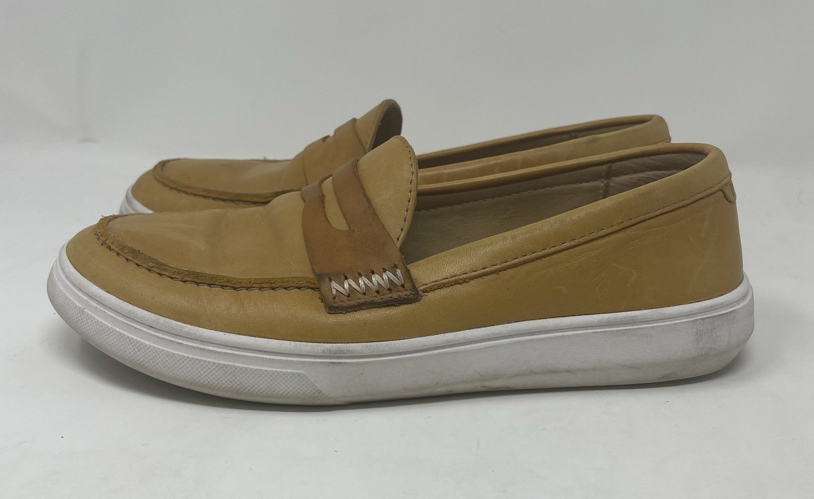 Patina Women’s Tan Leather Slip-On Loafer Flats Comfort Round Toe US 6 EU 36