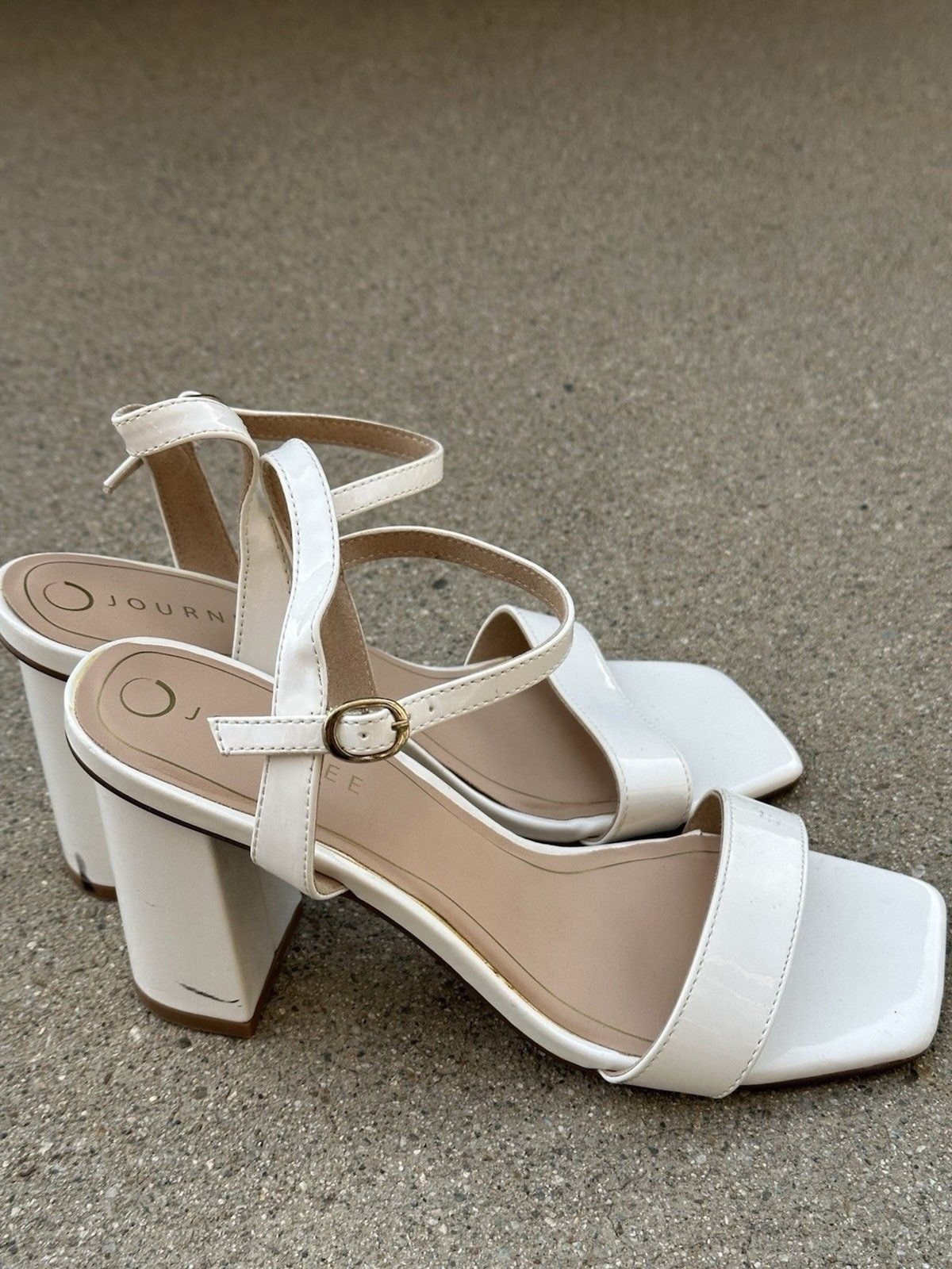 Journee Women’s Tivona Block Heel Dress Sandal White Size 8.5 MSRP: $108