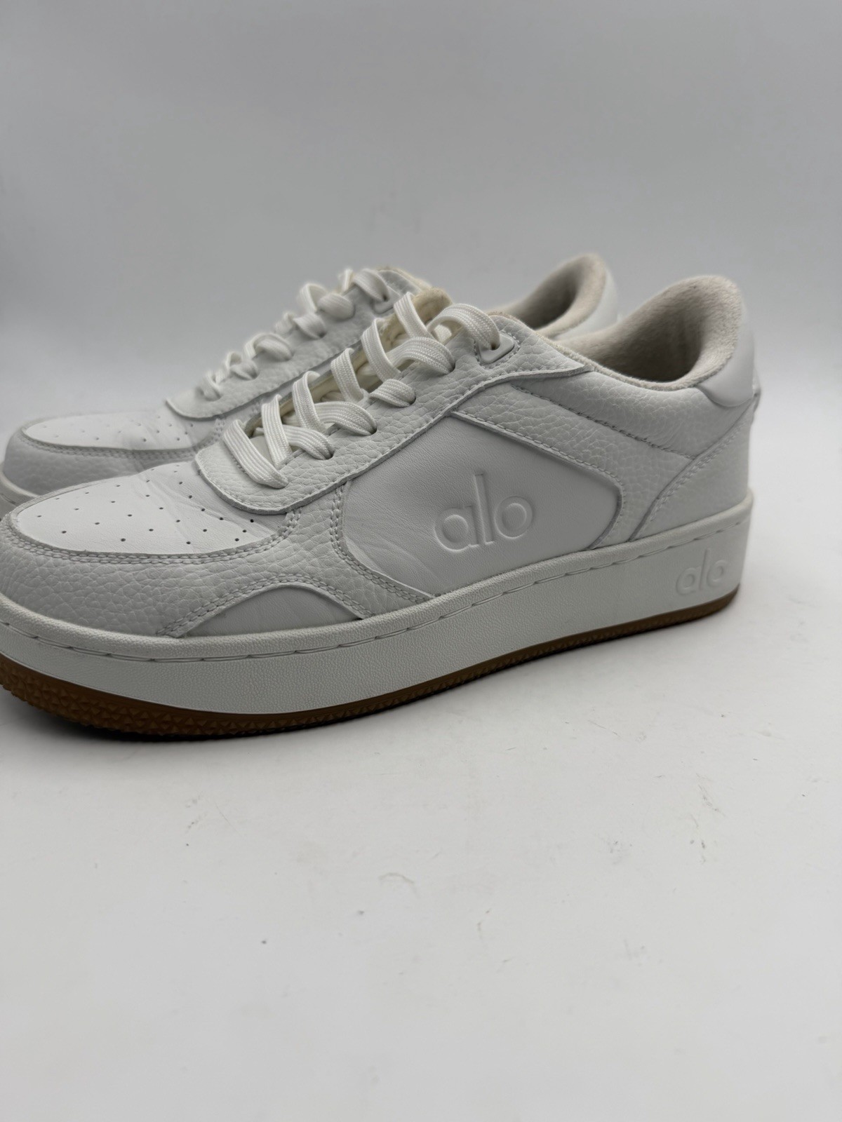 Alo Yoga Recovery Mode Sneakers White Women Size 8