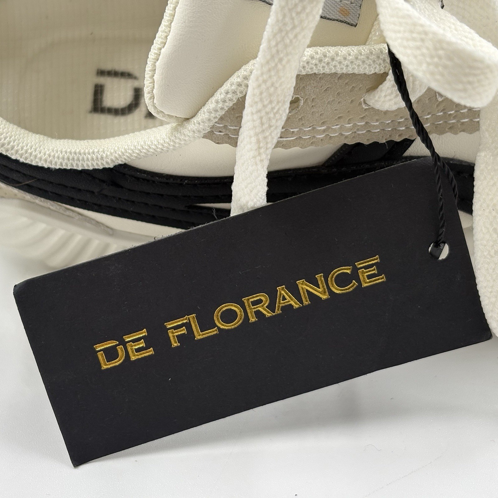 DE FLORENCE Cloudea Retro Comfort Sneakers Beige/White/Black Women’s Size 4 US