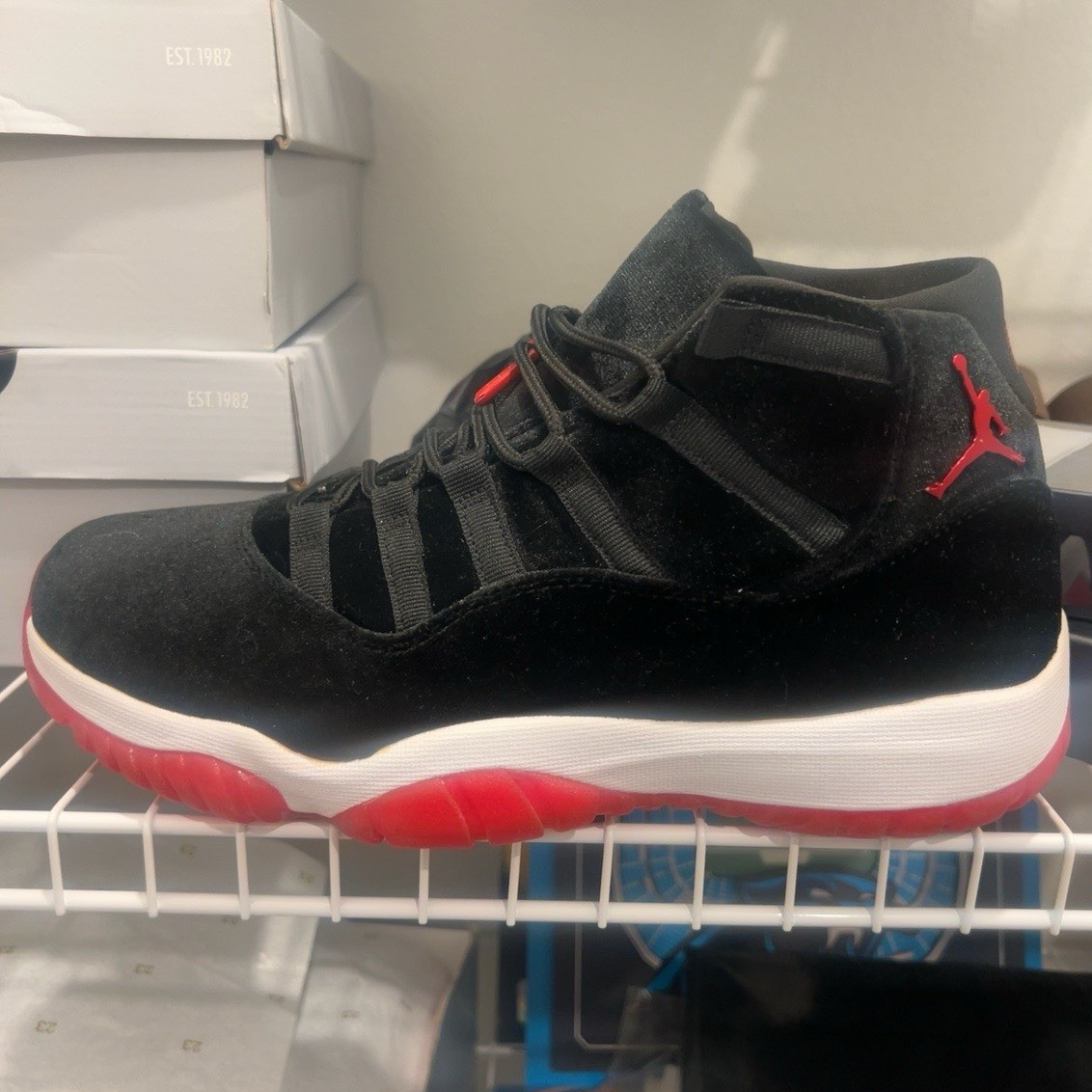 Jordan Air Jordan 11 Retro Bred Velvet Black/Gym Red/White 2024 DB5457-061