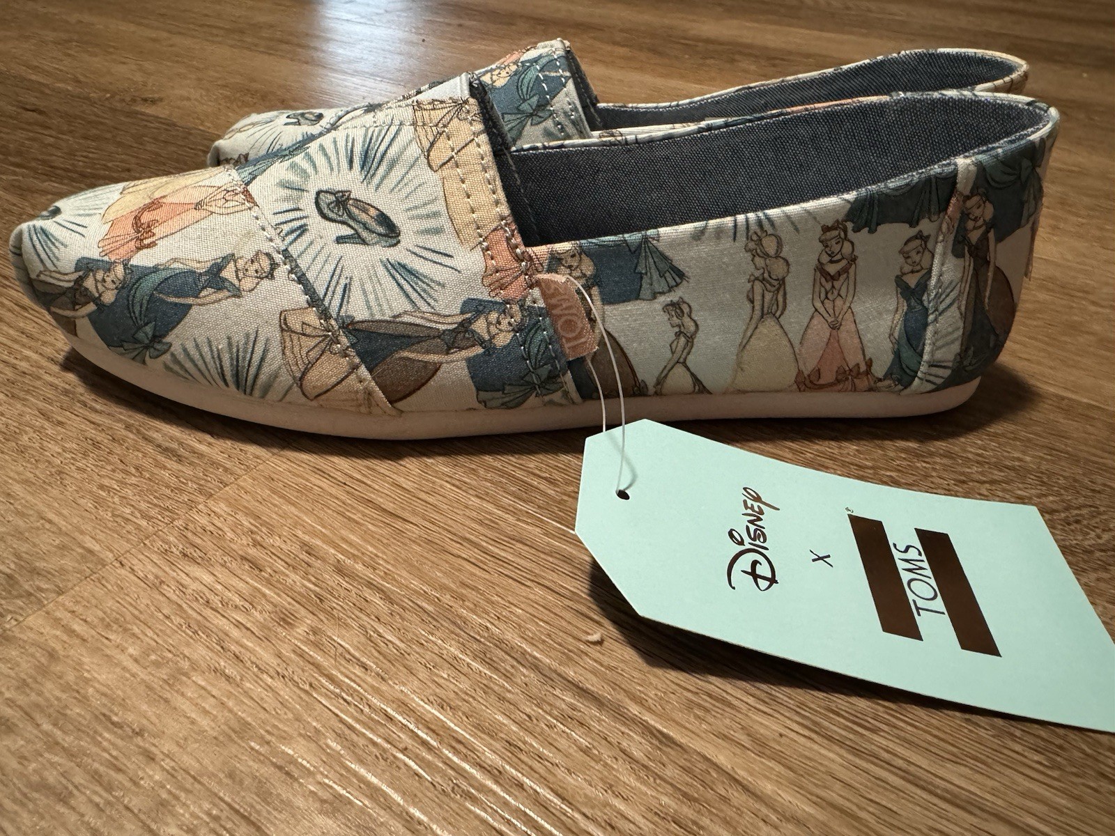 TOMS x Disney Cinderella Character Print Canvas Slip-On Flats Multicolor US 7