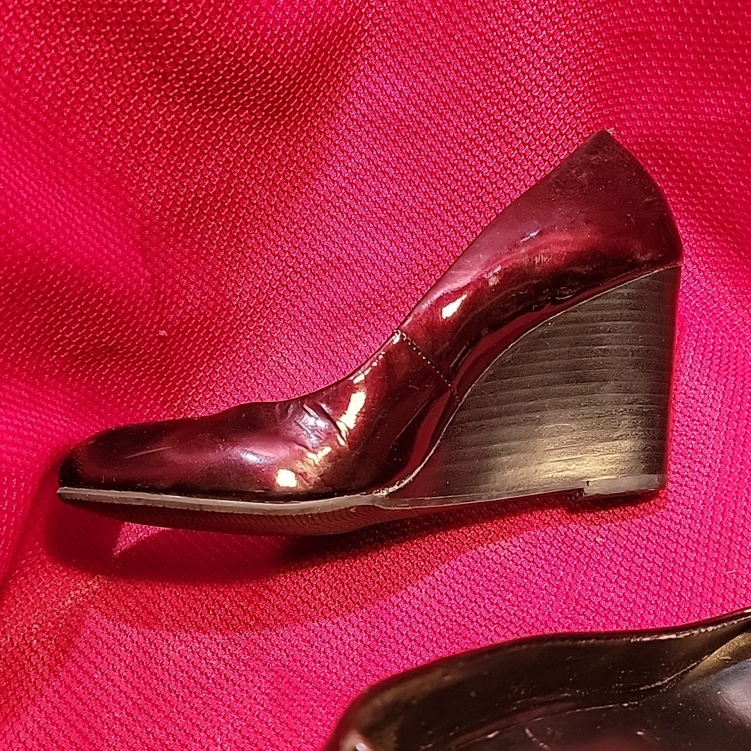NEIMAN MARCUS Patent WINE / BURGUNDY Wedge Heel SHOES Size 6.5 leather 37 (?) eu