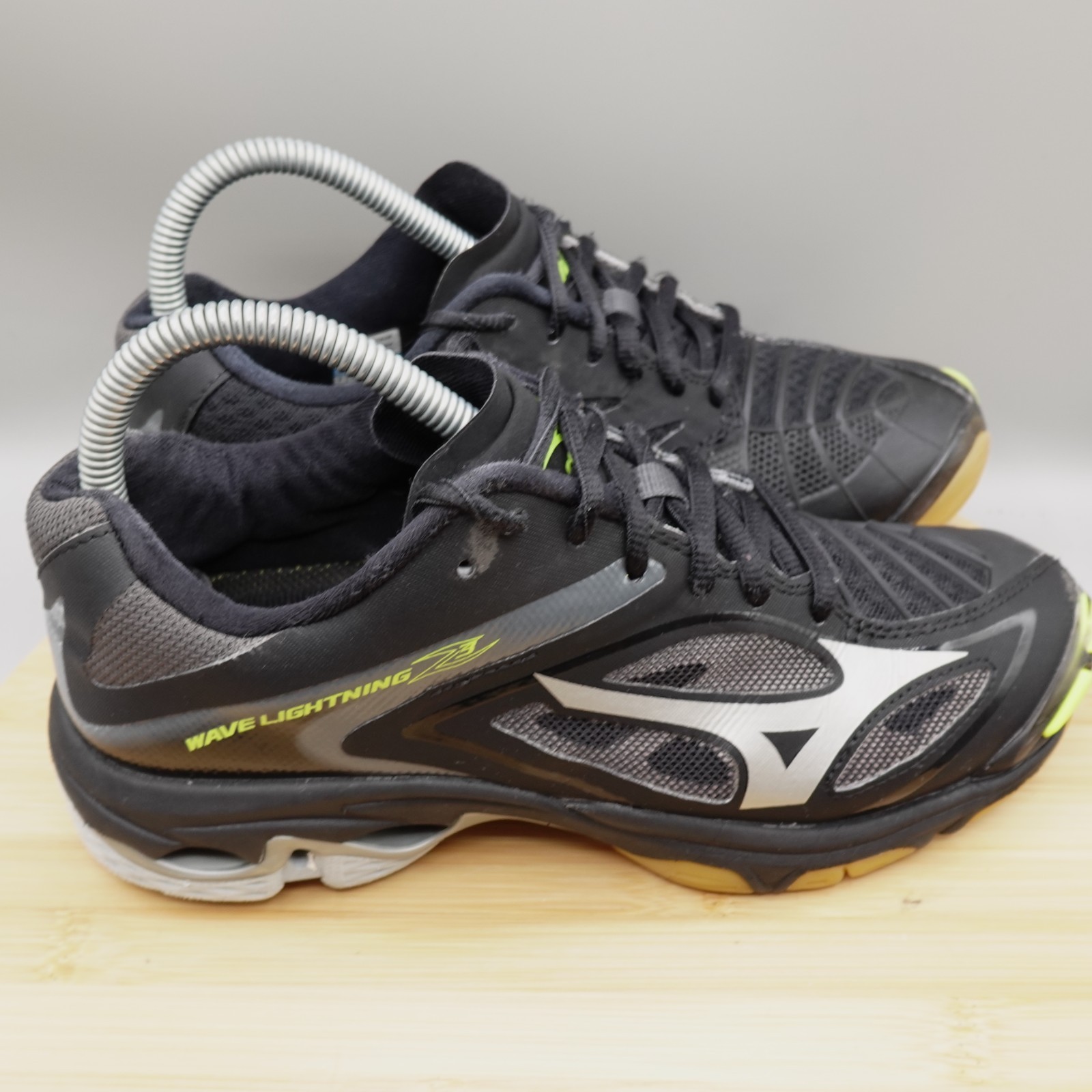 Mizuno Shoes Womens Size 8 Wave Lightning Z3 Black Running Sneakers 430228 Flaws