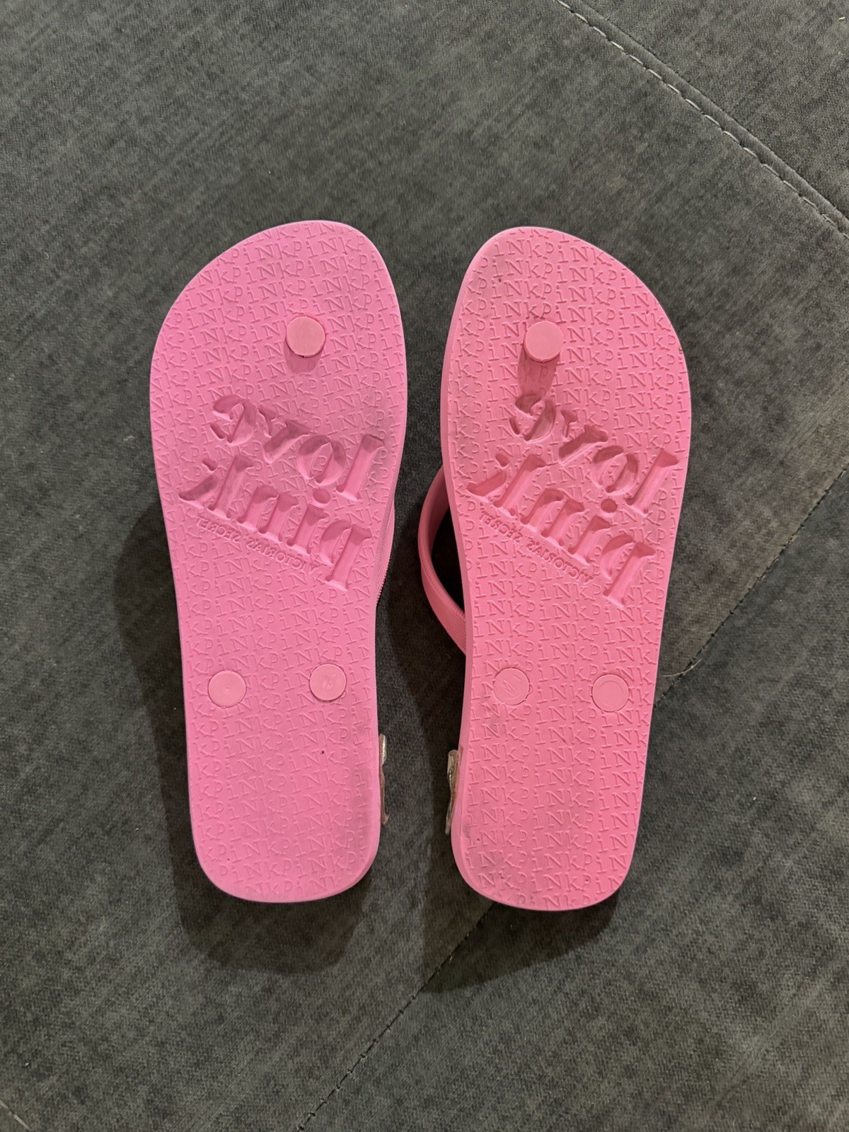 Vintage Y2K VS PINK Women’s Pink Flip Flop Sandals Thong Y-Strap Rainbow Ombré