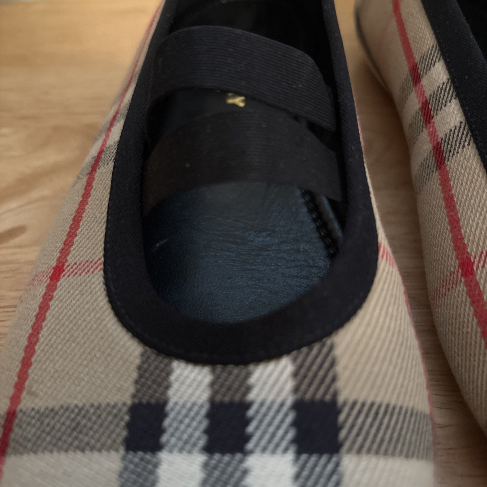 Burberry Women’s Flats Shoes Size EU 37 US 7 Ballet Nova Check