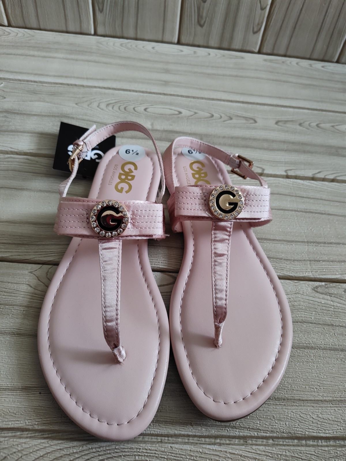 GBG LOS ANGELES WOMEN’S PINK THONG SANDALS BUCKLE STRAP ZIZE 6 12