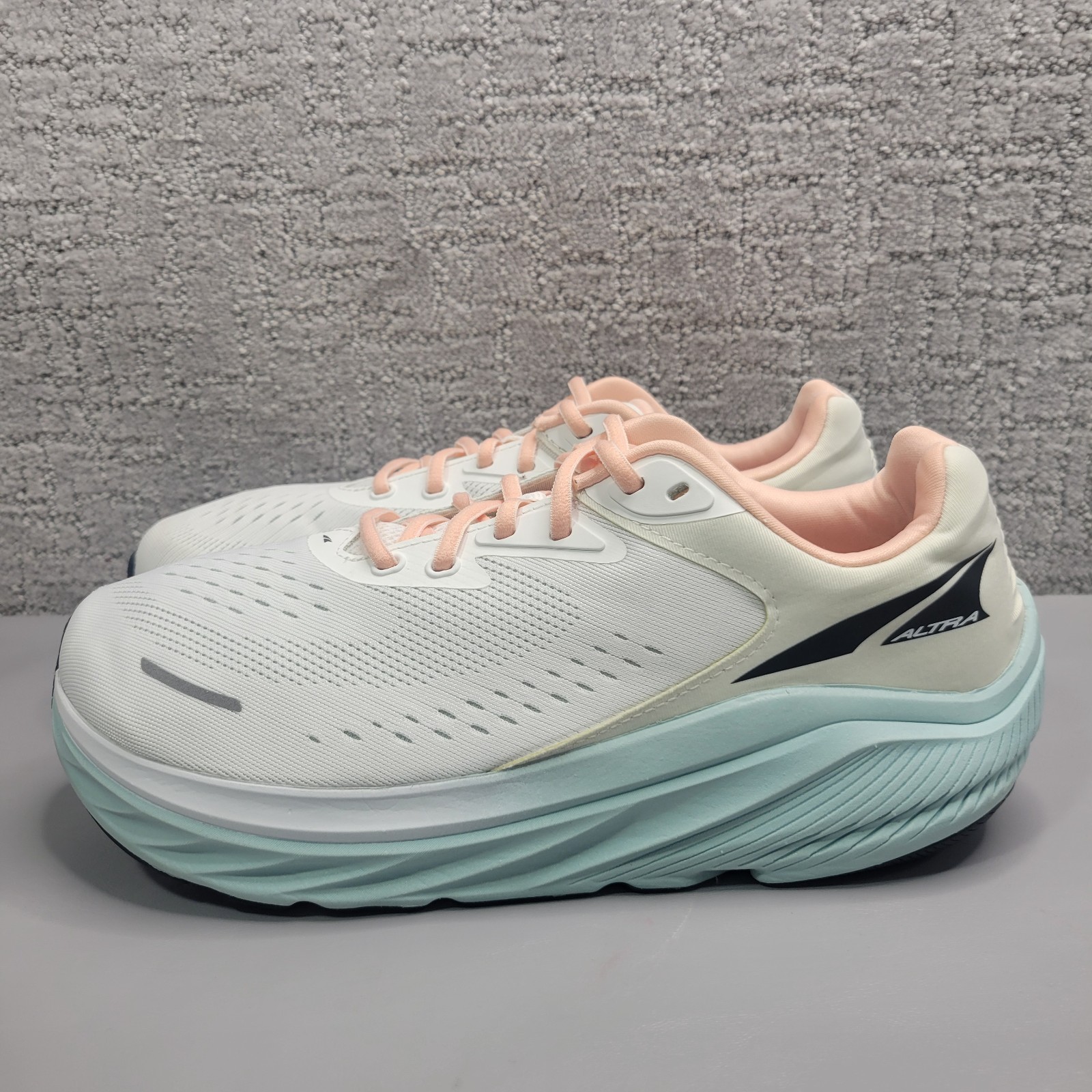 Altra VIA Olympus 2 Womens Size US 10.5 White EGO MAX Midsole Road Running Shoes