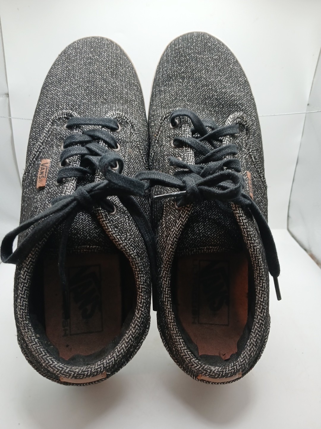 Pre-owned, Mimimun Cleaning To Keep Price Low( See Pics To Appreciate )