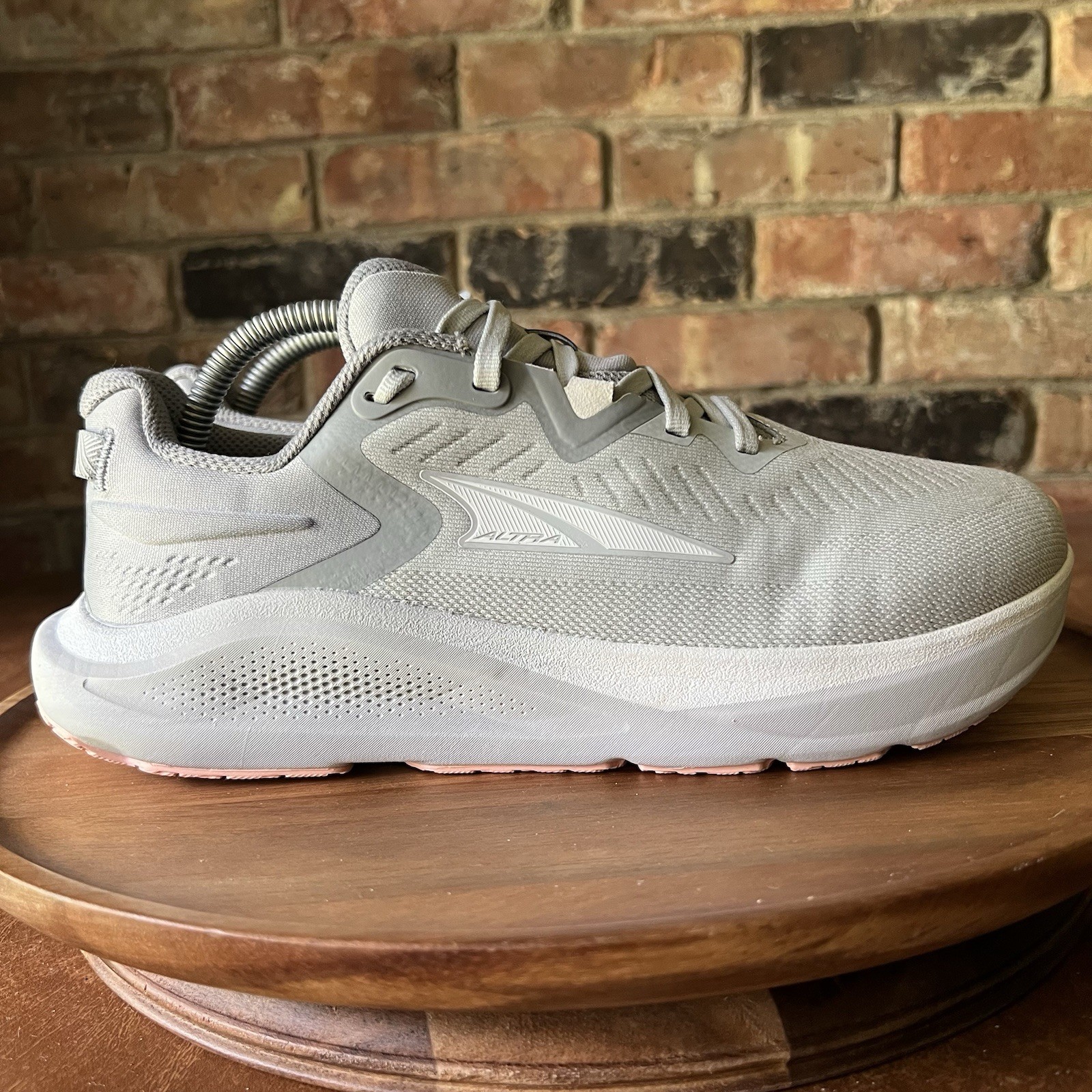 Altra Paradigm 8 Supportive Women’s 10 Gray Pink Road Running Shoes Sneakers