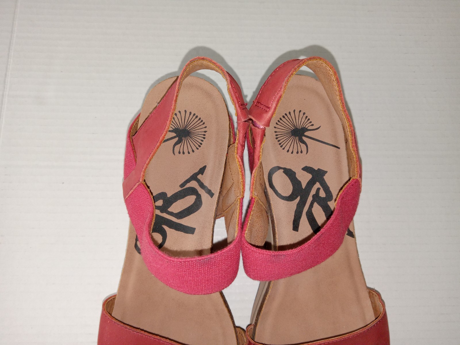 OTBT Bushnell Red Leather Wedge Stappy Sandals Shoes Womens 9.5