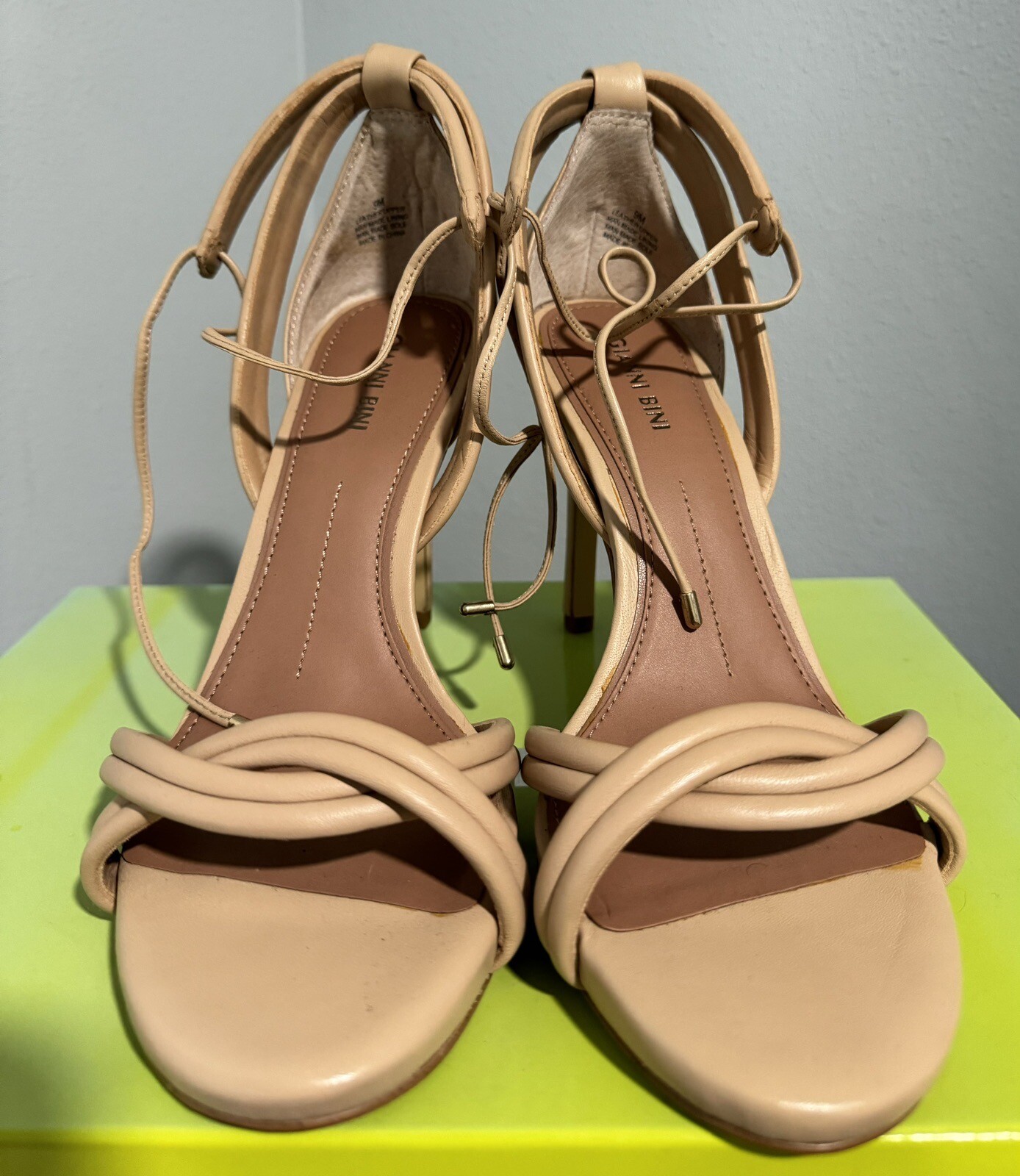 NEW Gianni Bini Abbrie Nude Strappy Heels Spanish Sand Womens Size 9 See Desc**