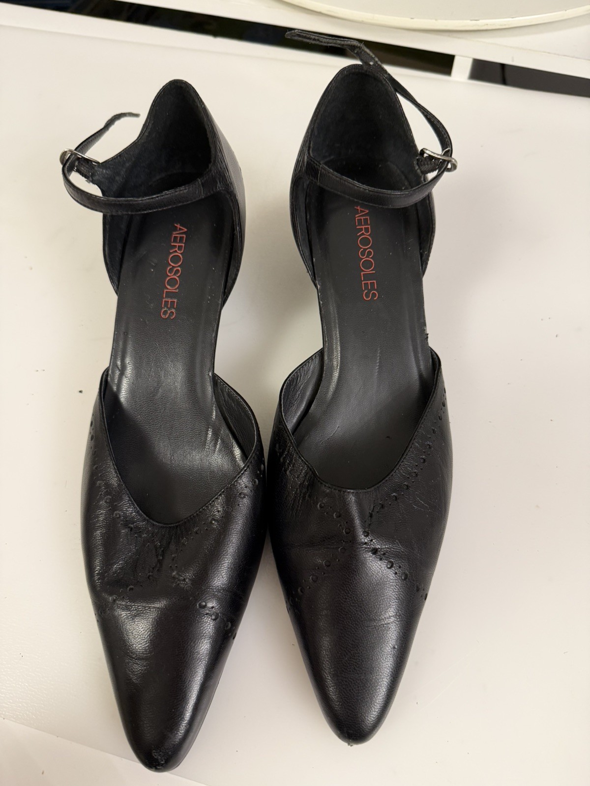 Aerosoles Black Leather Pointed Toe Ankle Strap Kitten Heels – Women’s 8.5