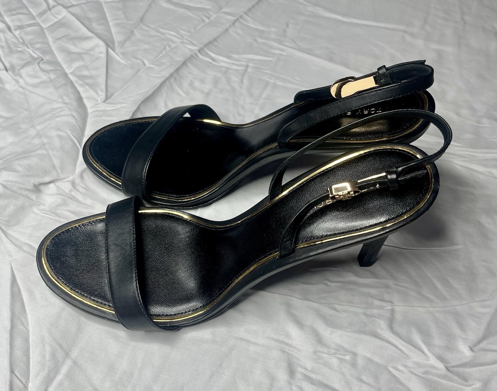 Tory Burch leather Double T buckle heel sandal 3.25” heel, gold trim Sz 9 1/2