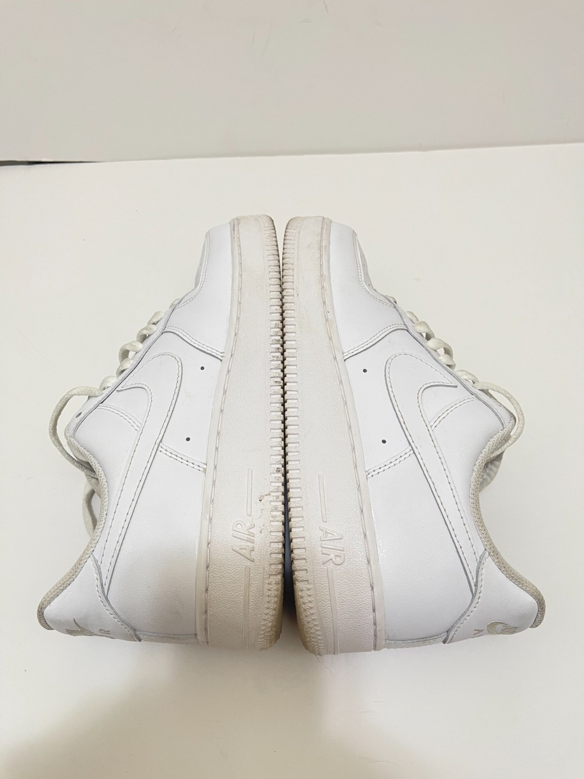 EUC Nike Air Force 1 Low 2022 triple White DD8959-100 Womens 9.5 /Mens 8 casual