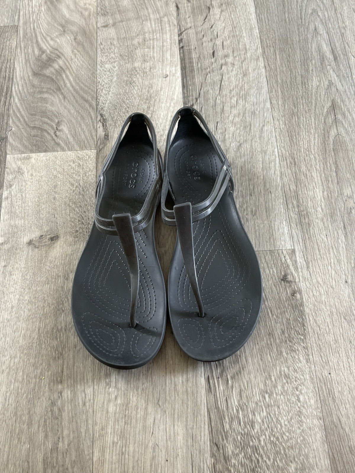 Crocs Women’s Isabella T-Strap Sandal Size 8 Black Jelly Iconic Lightweight
