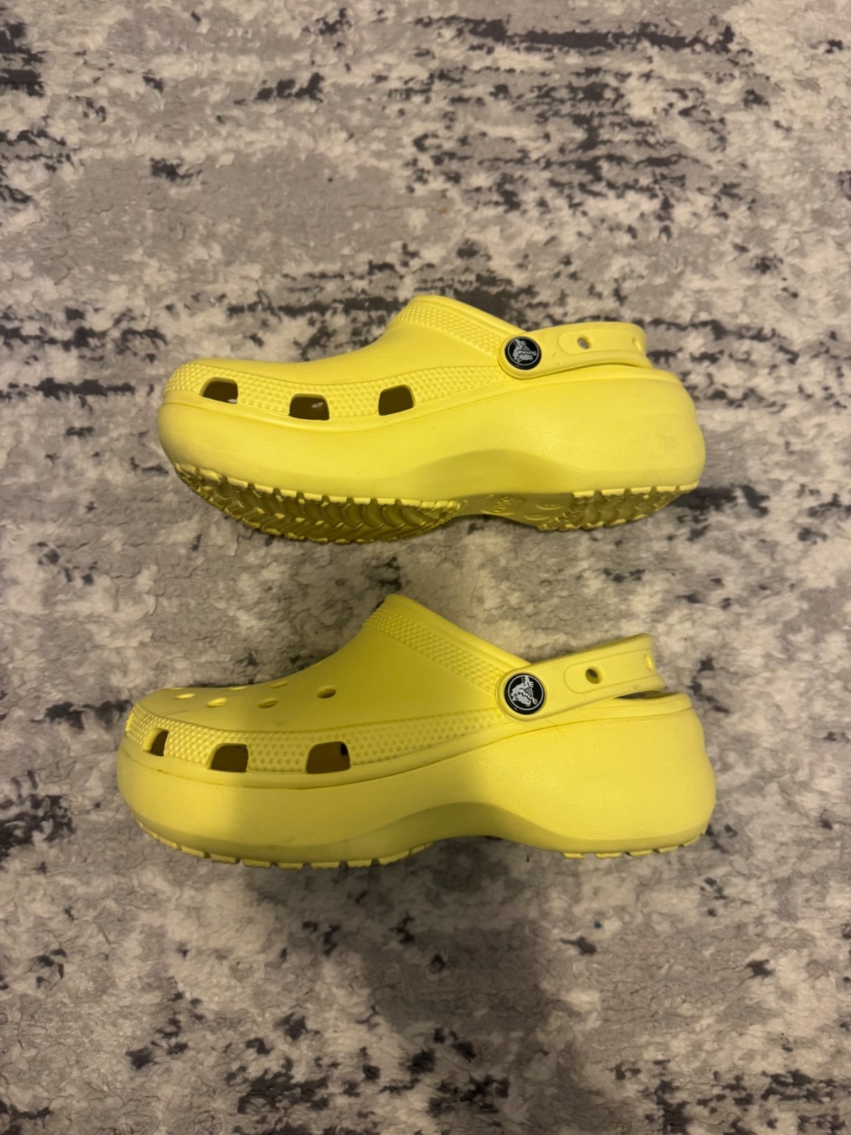 Crocs Classic Platform Clog Bright Yellow Women’s Size 6 Slip-On Shoes