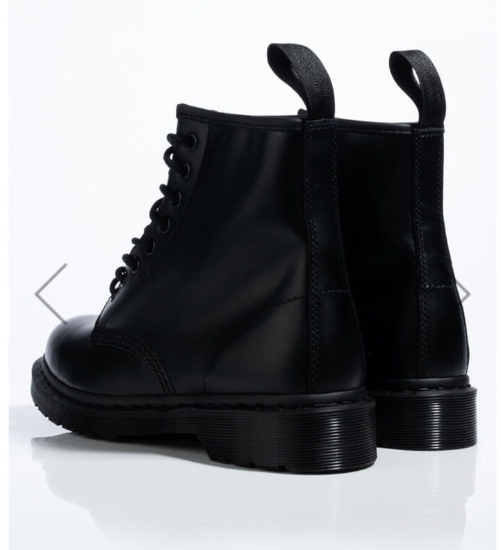 Dr martens 1460 MONO SMOOTH LEATHER LACE UP BOOTS Size 9 Women 8 Men