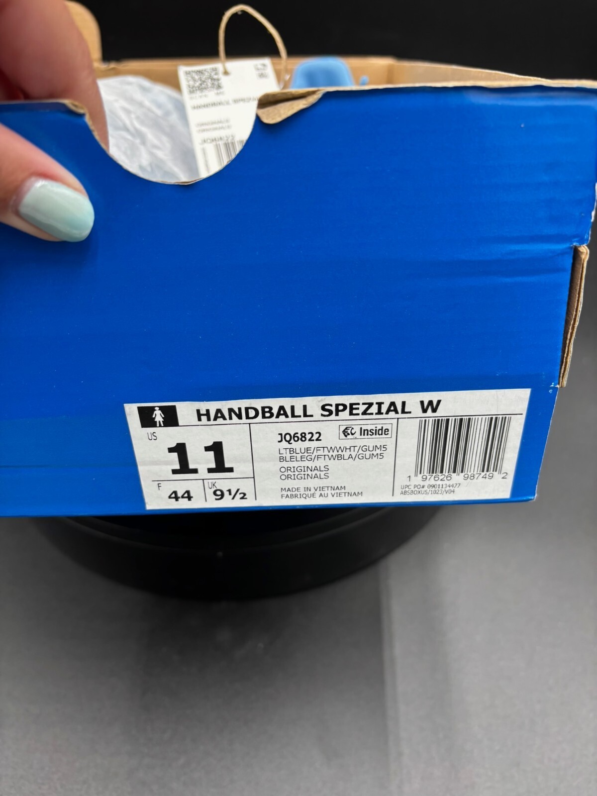 Adidas Handball Spezial – Light Blue/White/Gum – Women’s 11