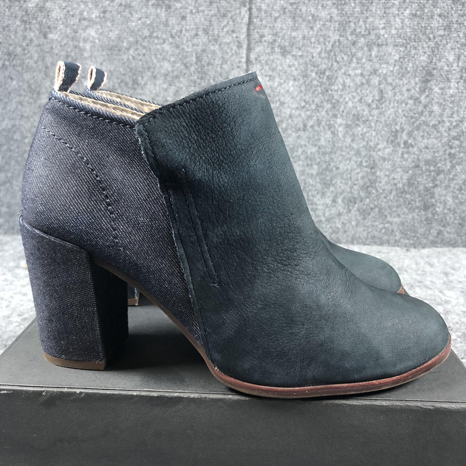 ED Ellen DeGeneres Boots Womens Size 8 M Blue Leather Denim Madaleina Block Heel