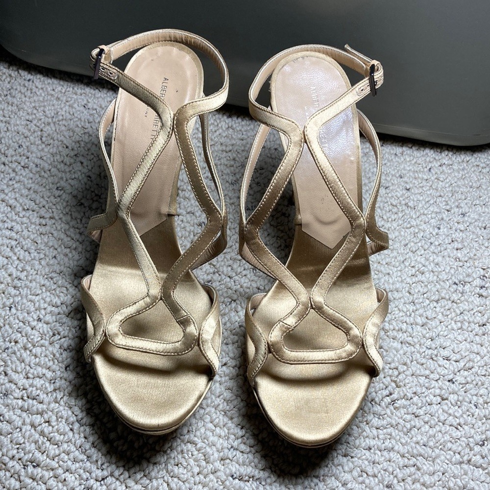 Alberta Ferretti Size 10.5 Italian Made Strappy Spring Sandals Gold Leather 41