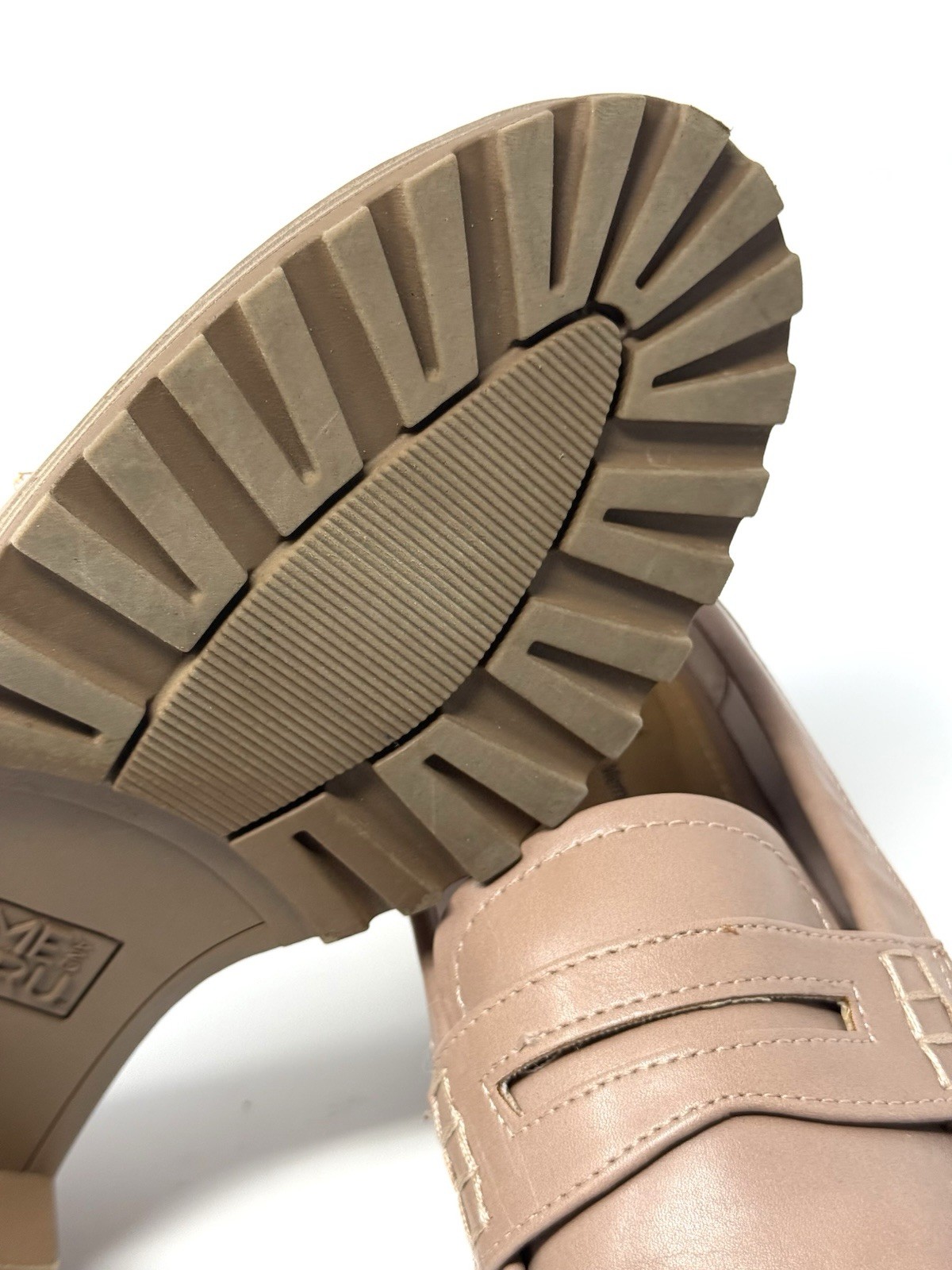 Time and Tru Women’s Penny Loafers Blush Pink Lug Sole Memory Foam Size 9