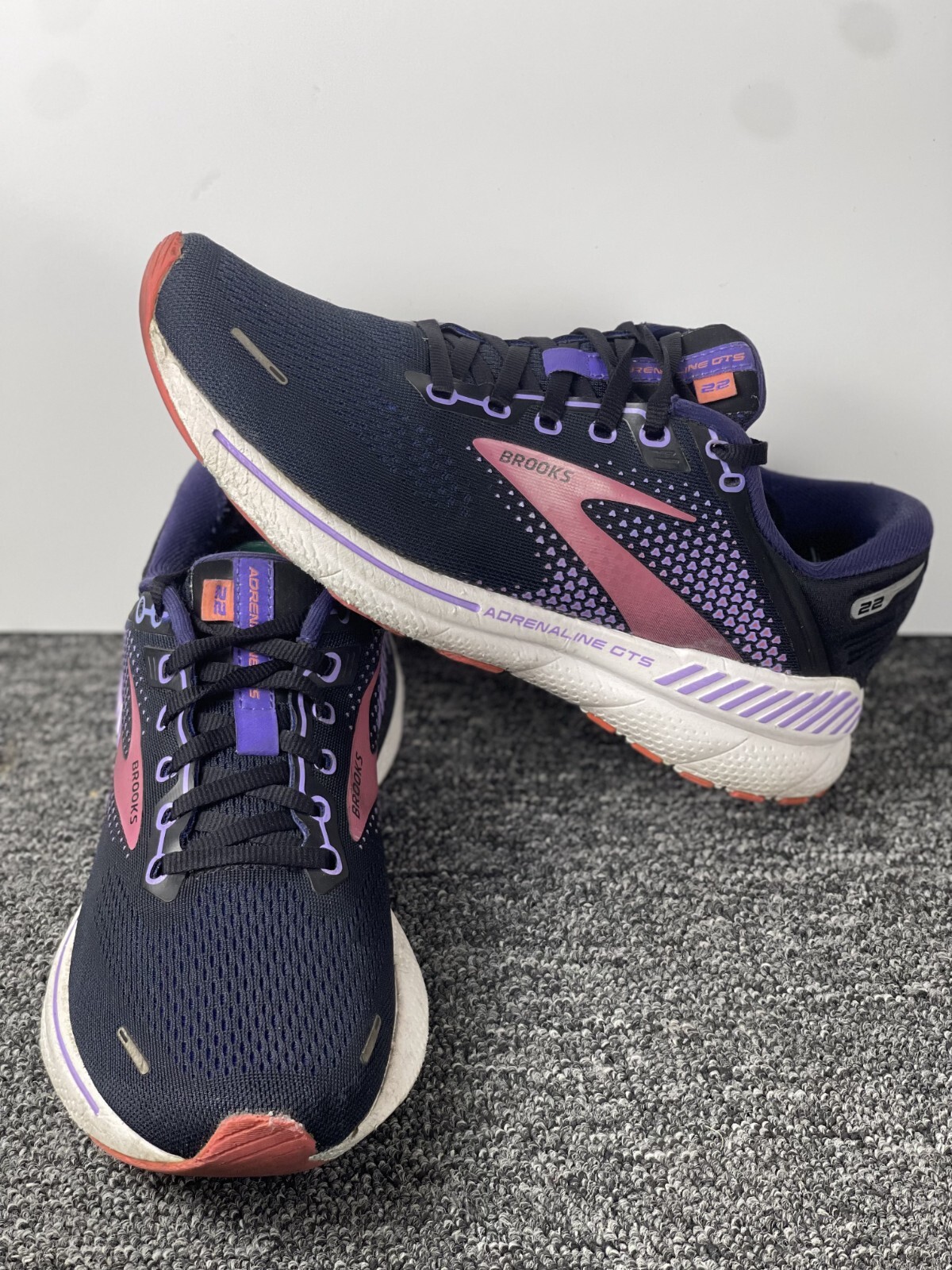 Brooks Adrenaline GTS 22 Womens Athletic Running Shoes Black Coral Purple Size 9