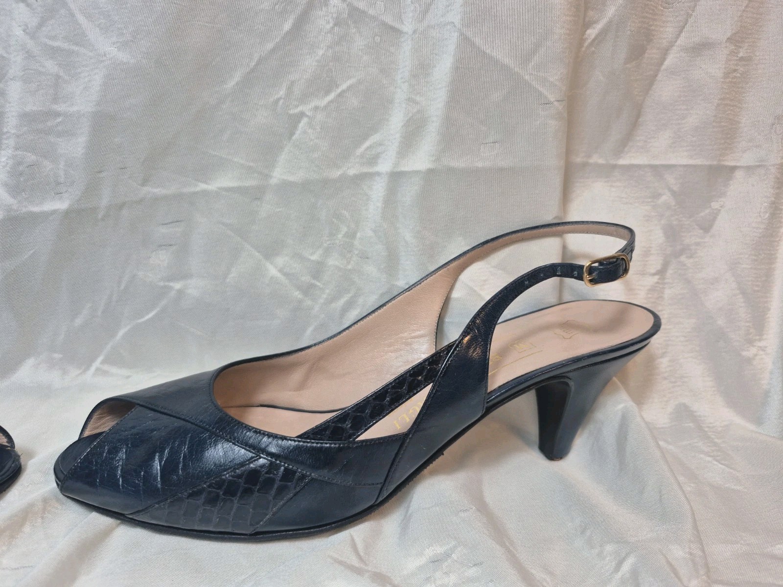EUC Bruno Magli Peep Toe Sling Back Heels Navy Textured Leather Size 7.5aaa