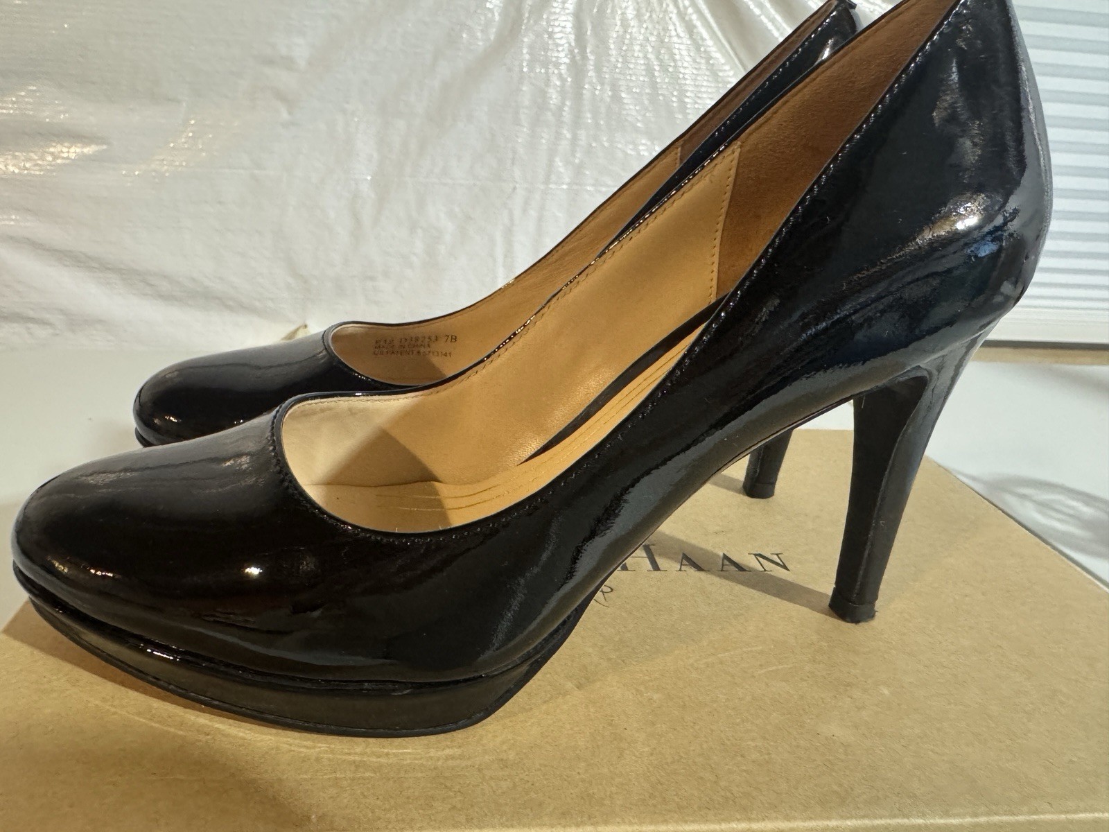 Cole Haan NikeAir Chelsea Pump Womens 7B Black Patent Leather D38242