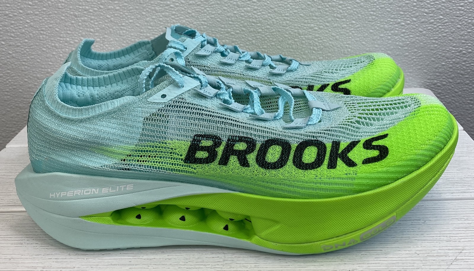 Brooks Hyperion Elite 5 Unisex Size M8.5 W10 Limpet/Green Gecko Running Sneakers