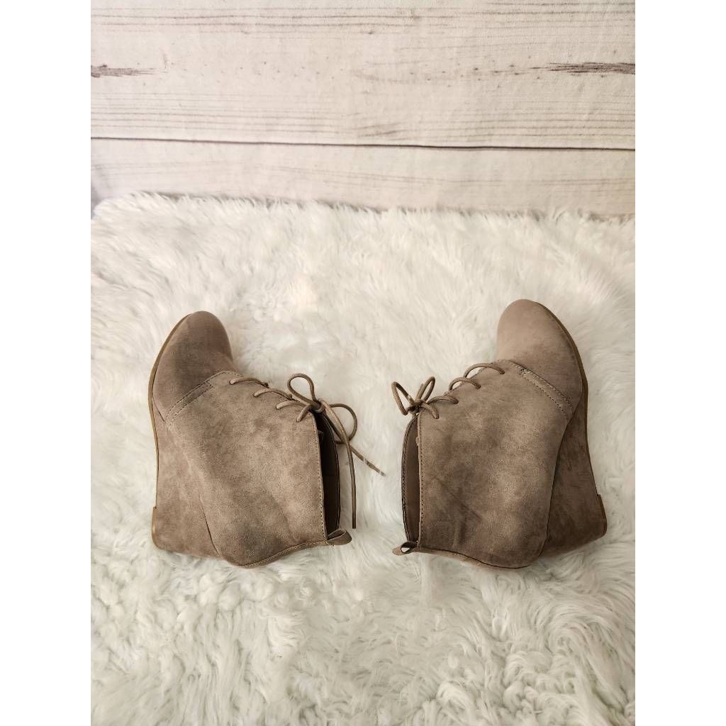 New Directions Womens Camden Wedge Booties Brown Pull Tab Ankle Lace Up 8.5 M