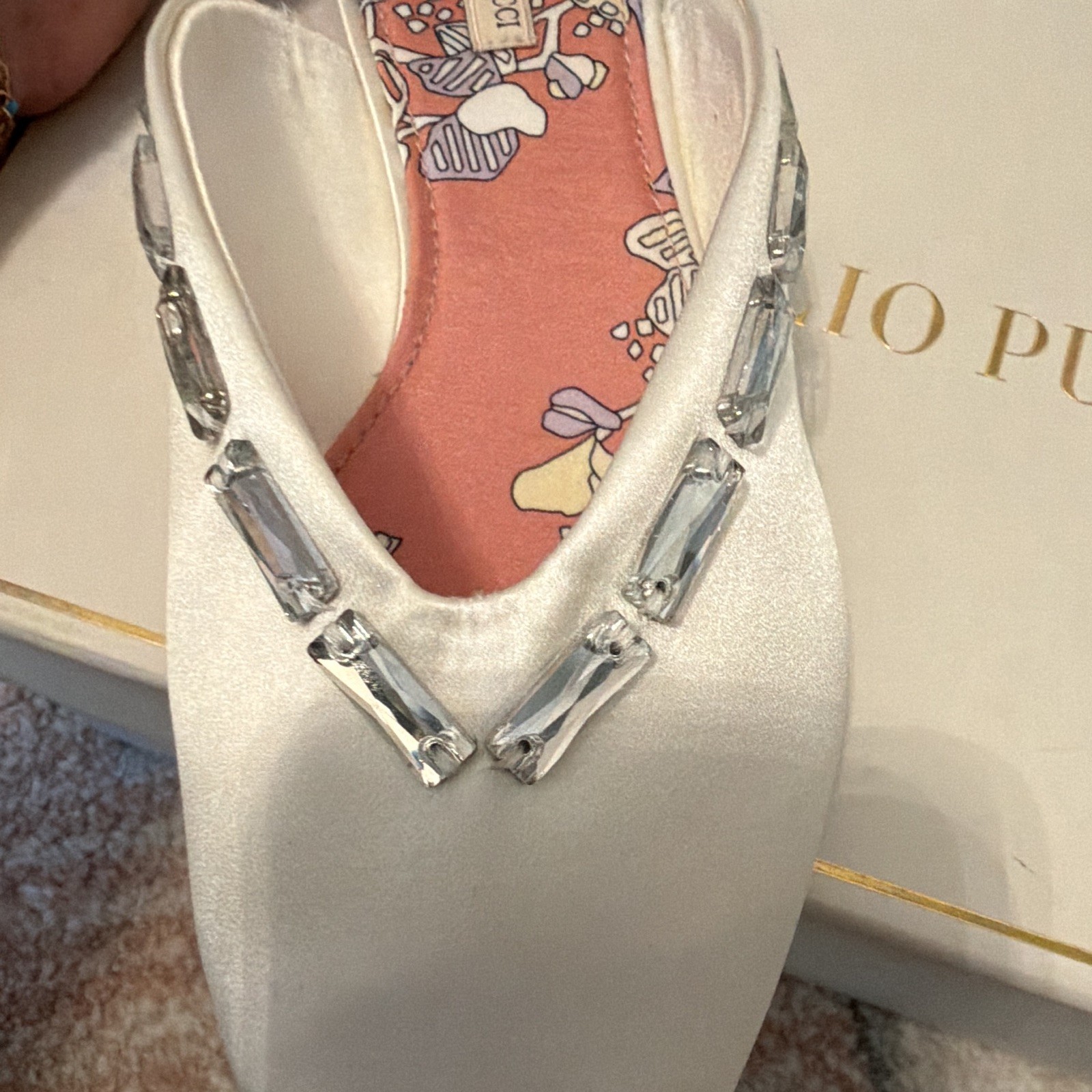 NIB Emilio Pucci Ivory Satin Crystal Jeweled Ankle Strap Pointed Flats Size 37