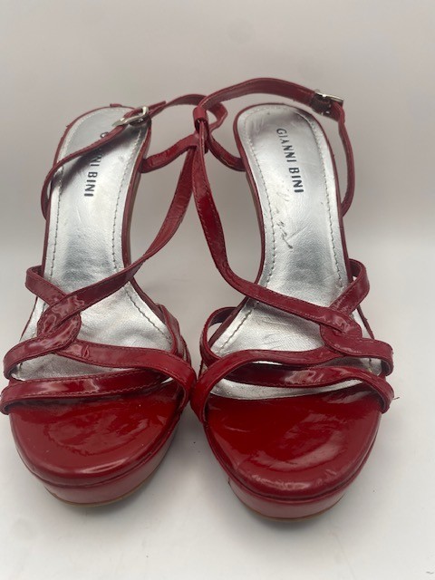 Gianni Bini Red Patent Leather Strappy Platform Heels Slingback Sandals Size 7M